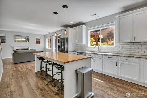 3924 Highlands Boulevard Puyallup WA 98372