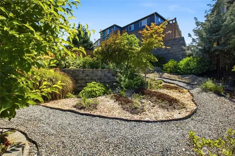 3924 Highlands Boulevard Puyallup WA 98372