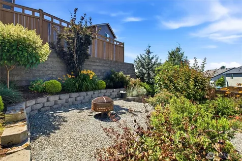 3924 Highlands Boulevard Puyallup WA 98372