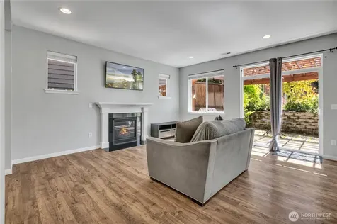 3924 Highlands Boulevard Puyallup WA 98372