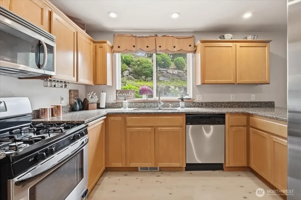 310 Fife Way Milton WA 98354