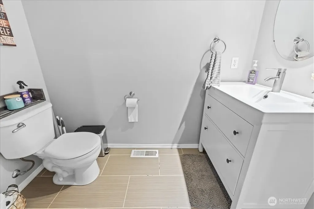 310 Fife Way Milton WA 98354