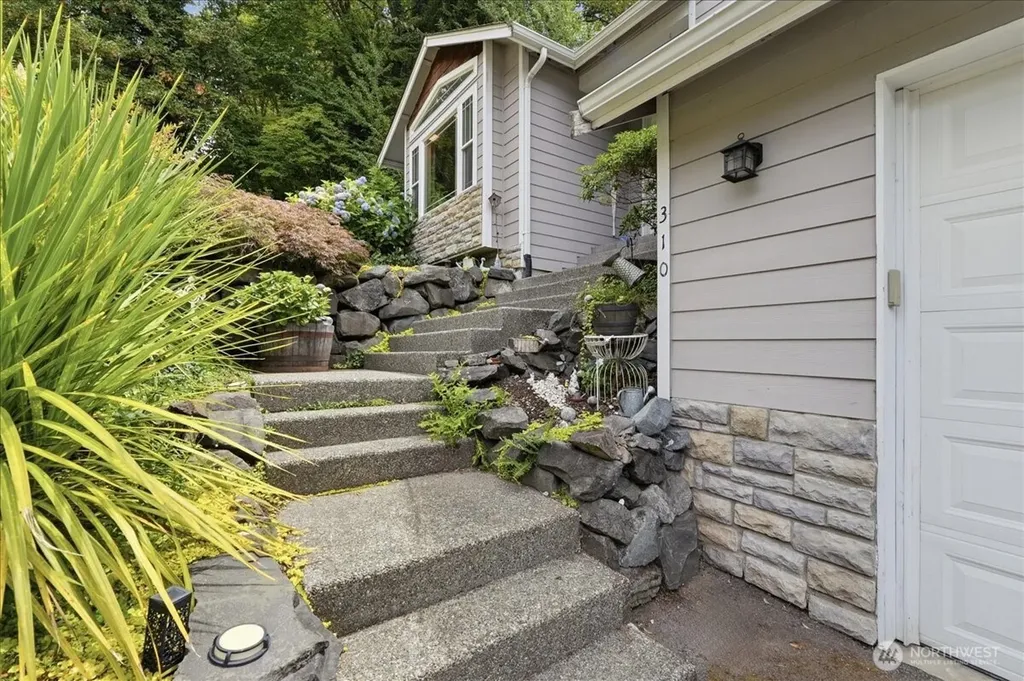 310 Fife Way Milton WA 98354