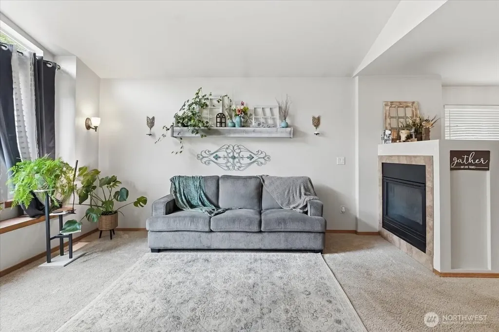 310 Fife Way Milton WA 98354