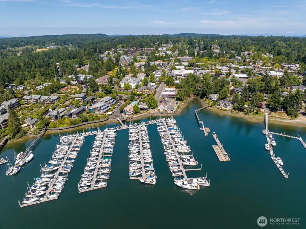 141 Parfitt Way SW Bainbridge Island WA 98110
