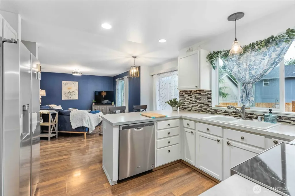 5776 Gateway Lane NE Bremerton WA 98311