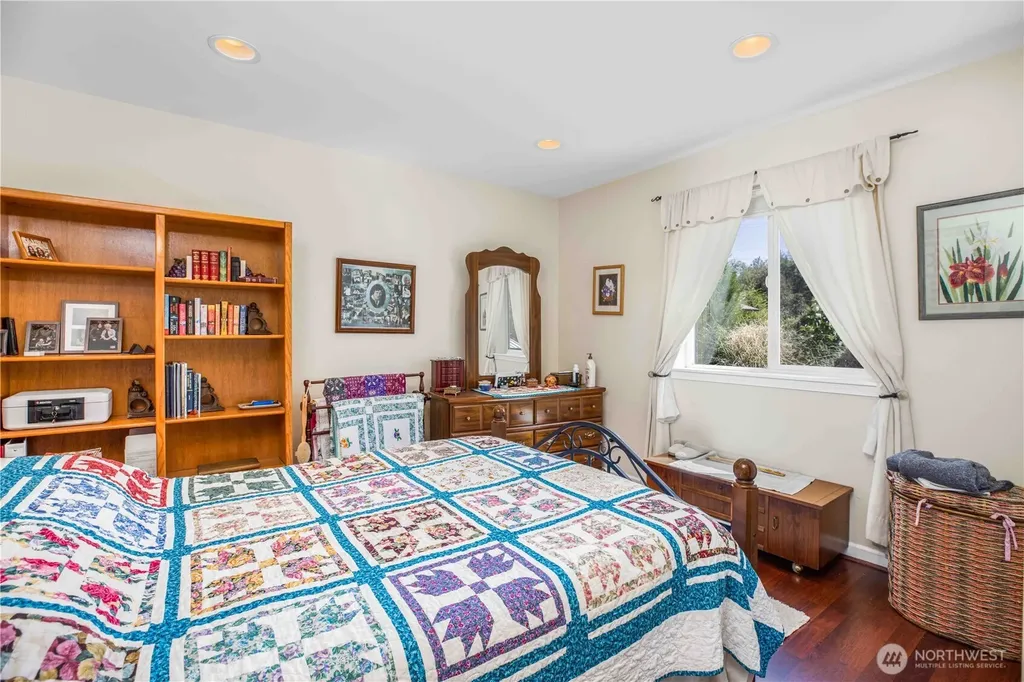 20851 Stottlemeyer Road NE Poulsbo WA 98370