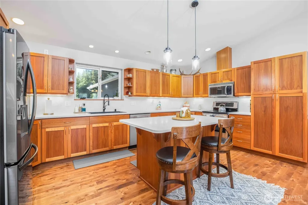 20851 Stottlemeyer Road NE Poulsbo WA 98370