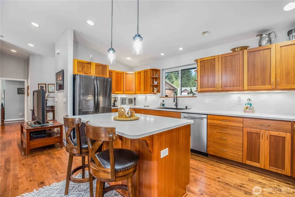 20851 Stottlemeyer Road NE Poulsbo WA 98370