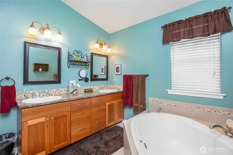 20851 Stottlemeyer Road NE Poulsbo WA 98370