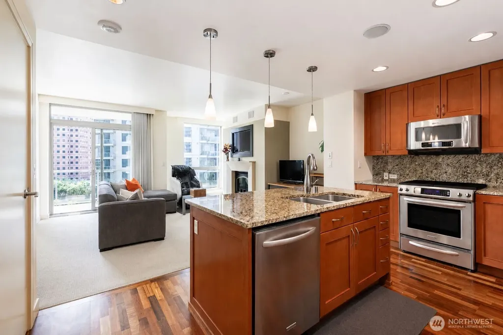 10650 NE 9th Place Bellevue WA 98004