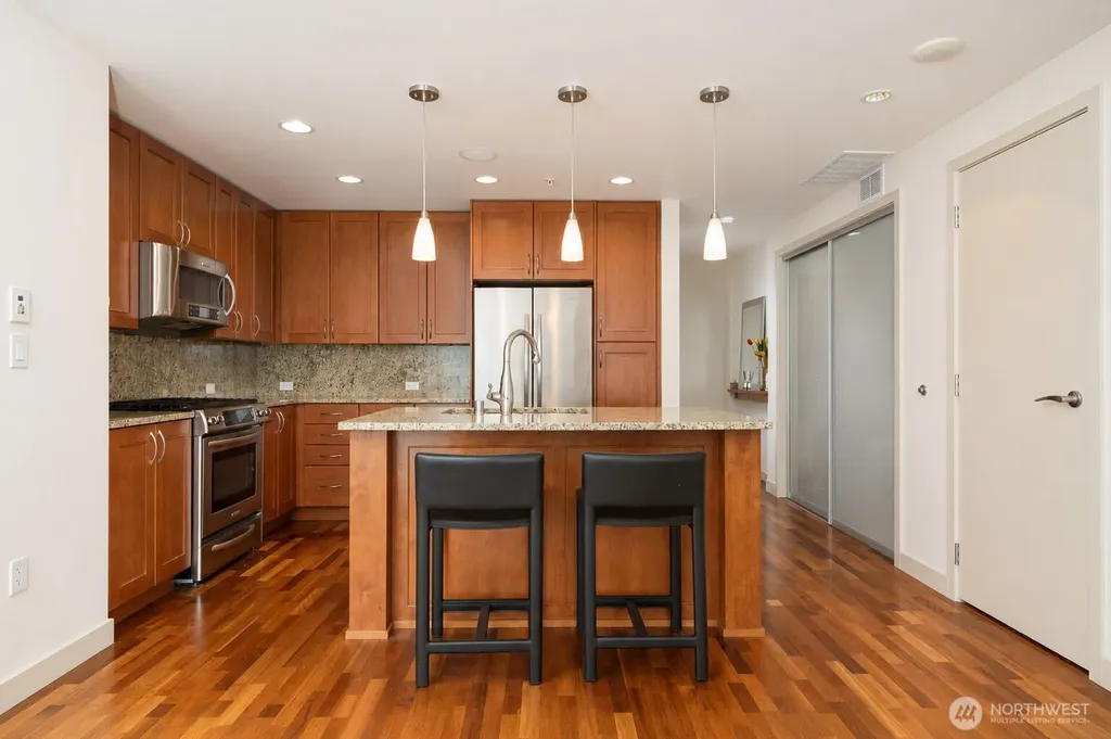 10650 NE 9th Place Bellevue WA 98004