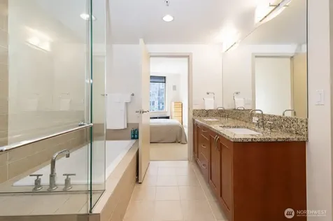 10650 NE 9th Place Bellevue WA 98004