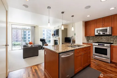 10650 NE 9th Place Bellevue WA 98004
