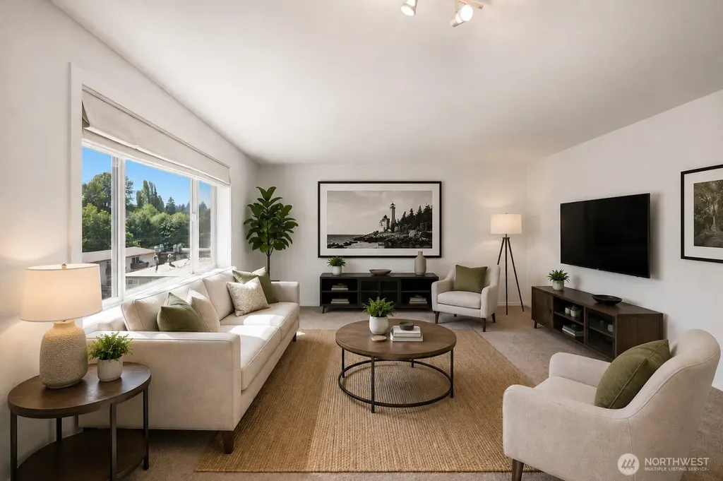 14300 32nd Avenue NE Seattle WA 98125