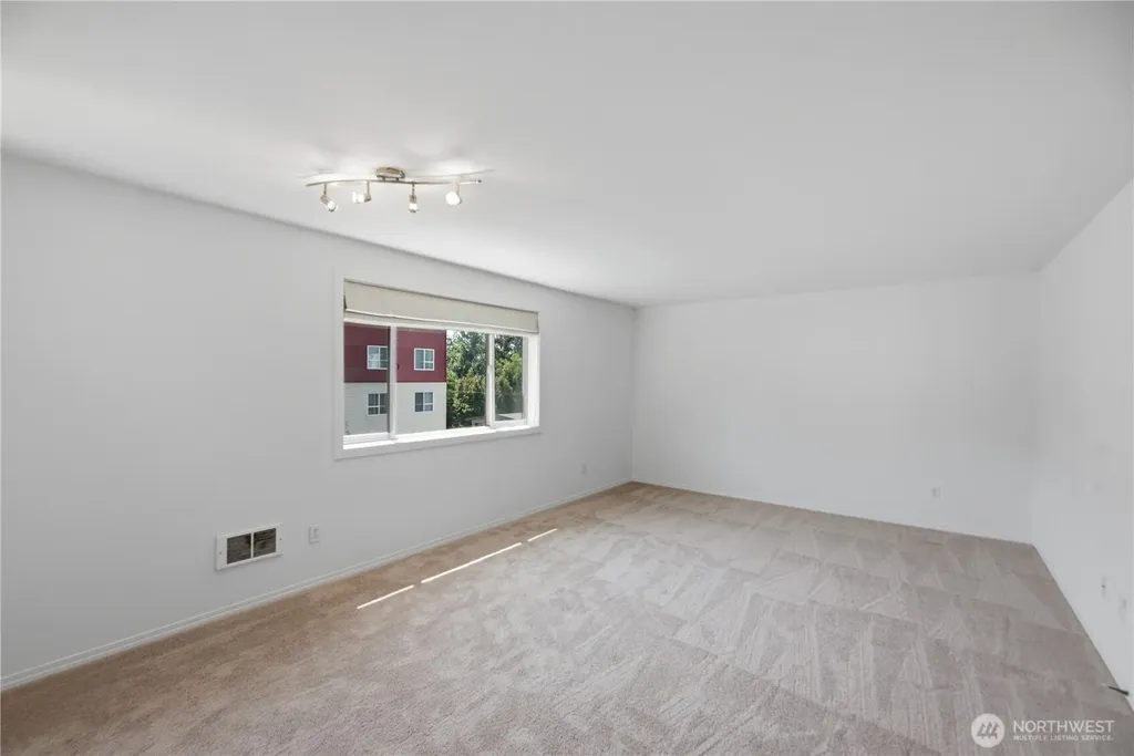 14300 32nd Avenue NE Seattle WA 98125