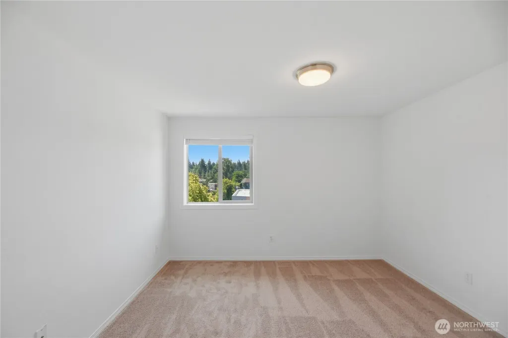 14300 32nd Avenue NE Seattle WA 98125