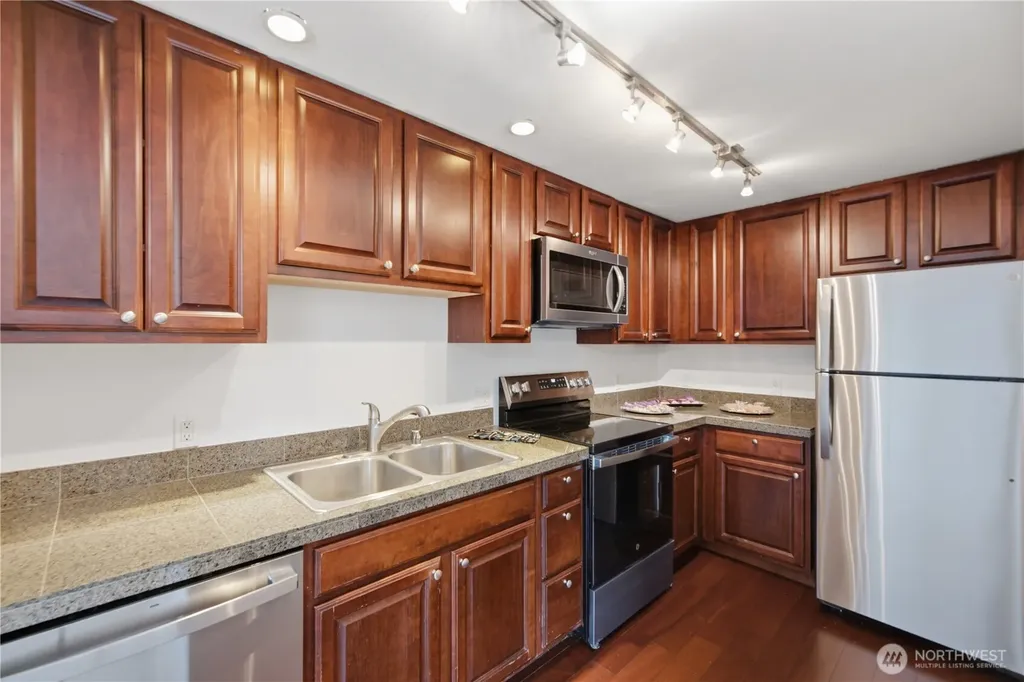 14300 32nd Avenue NE Seattle WA 98125