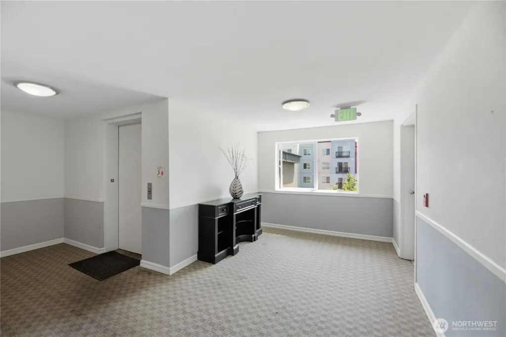 14300 32nd Avenue NE Seattle WA 98125