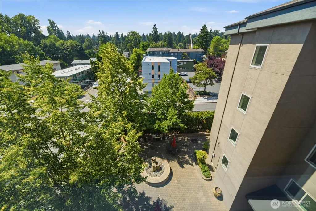 14300 32nd Avenue NE Seattle WA 98125