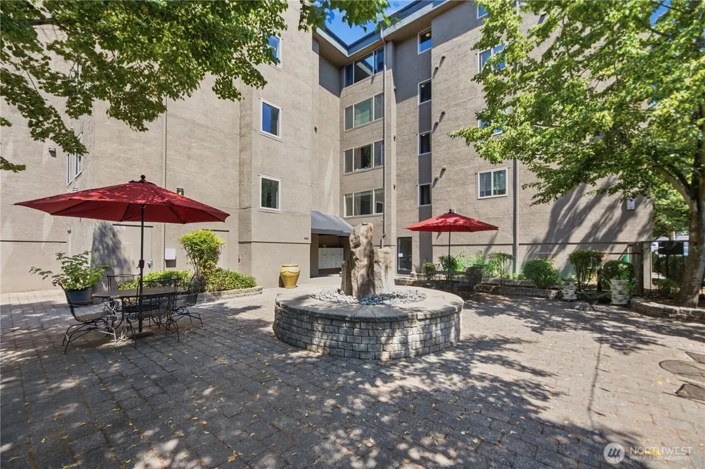 14300 32nd Avenue NE Seattle WA 98125