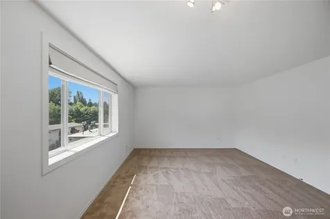 14300 32nd Avenue NE Seattle WA 98125