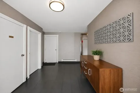 14300 32nd Avenue NE Seattle WA 98125