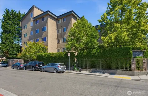 14300 32nd Avenue NE Seattle WA 98125
