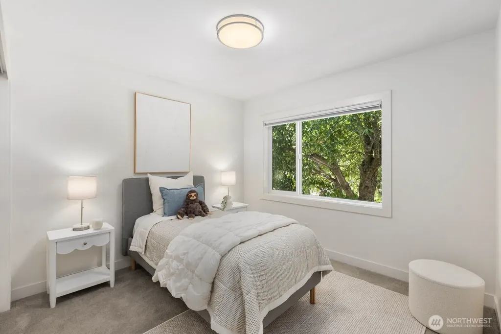10240 40th Avenue SW Seattle WA 98146