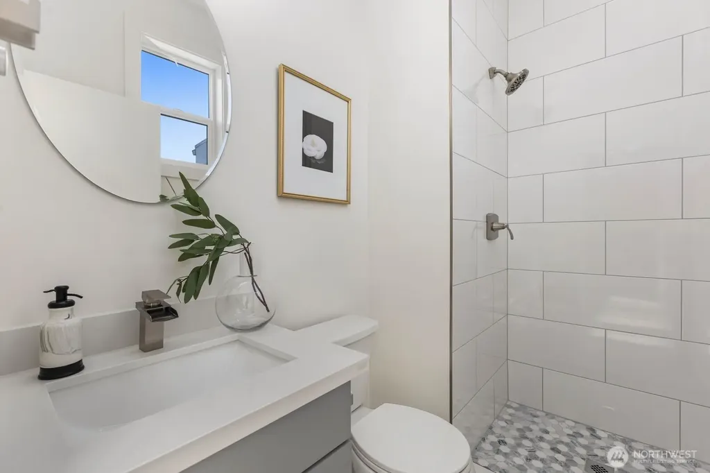 10240 40th Avenue SW Seattle WA 98146
