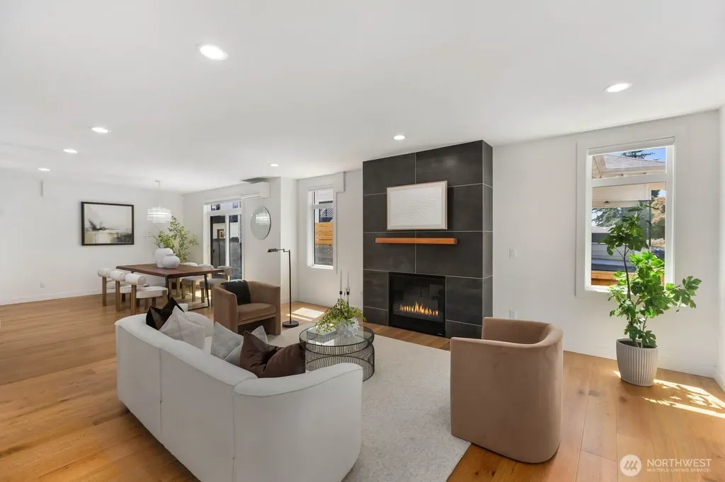 10240 40th Avenue SW Seattle WA 98146