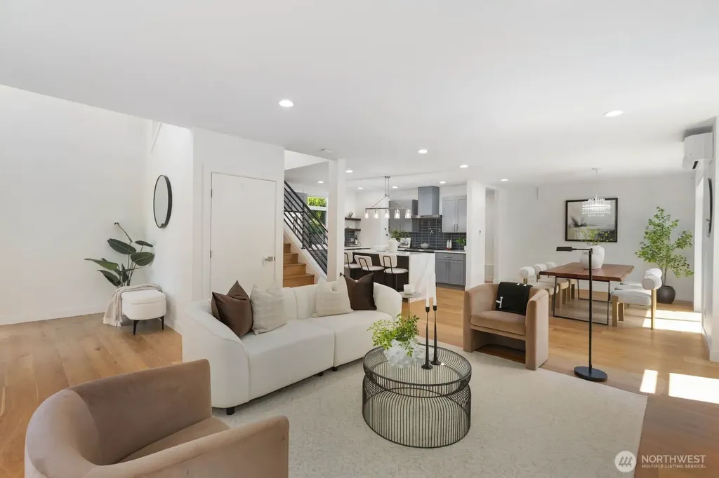 10240 40th Avenue SW Seattle WA 98146
