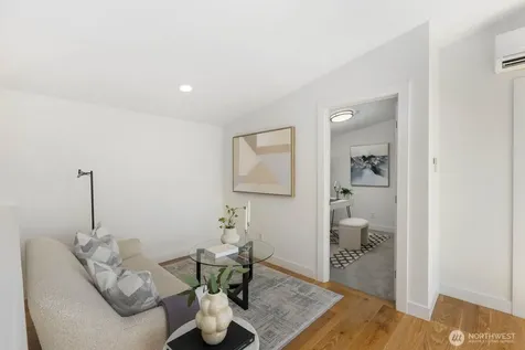 10240 40th Avenue SW Seattle WA 98146