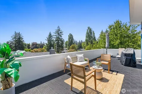 10240 40th Avenue SW Seattle WA 98146