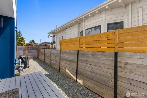 10240 40th Avenue SW Seattle WA 98146