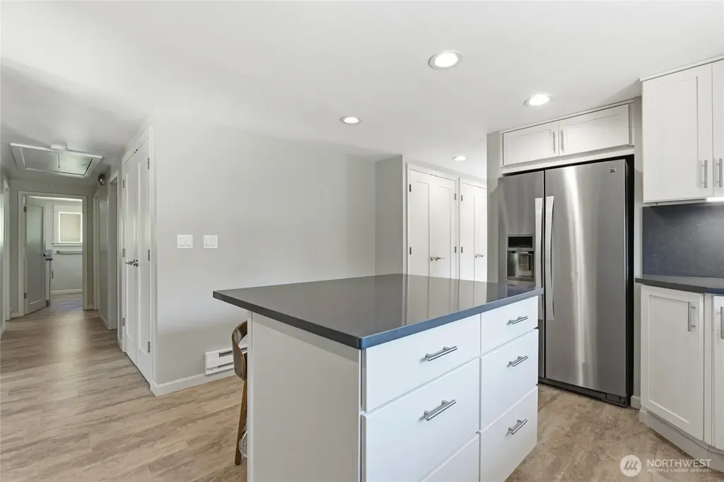 4766 Erlands Point Road NW Bremerton WA 98312