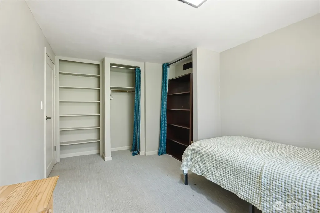 4766 Erlands Point Road NW Bremerton WA 98312