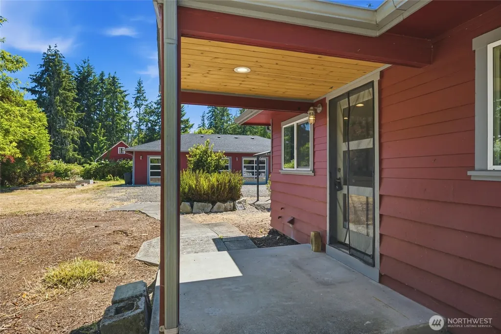 4766 Erlands Point Road NW Bremerton WA 98312
