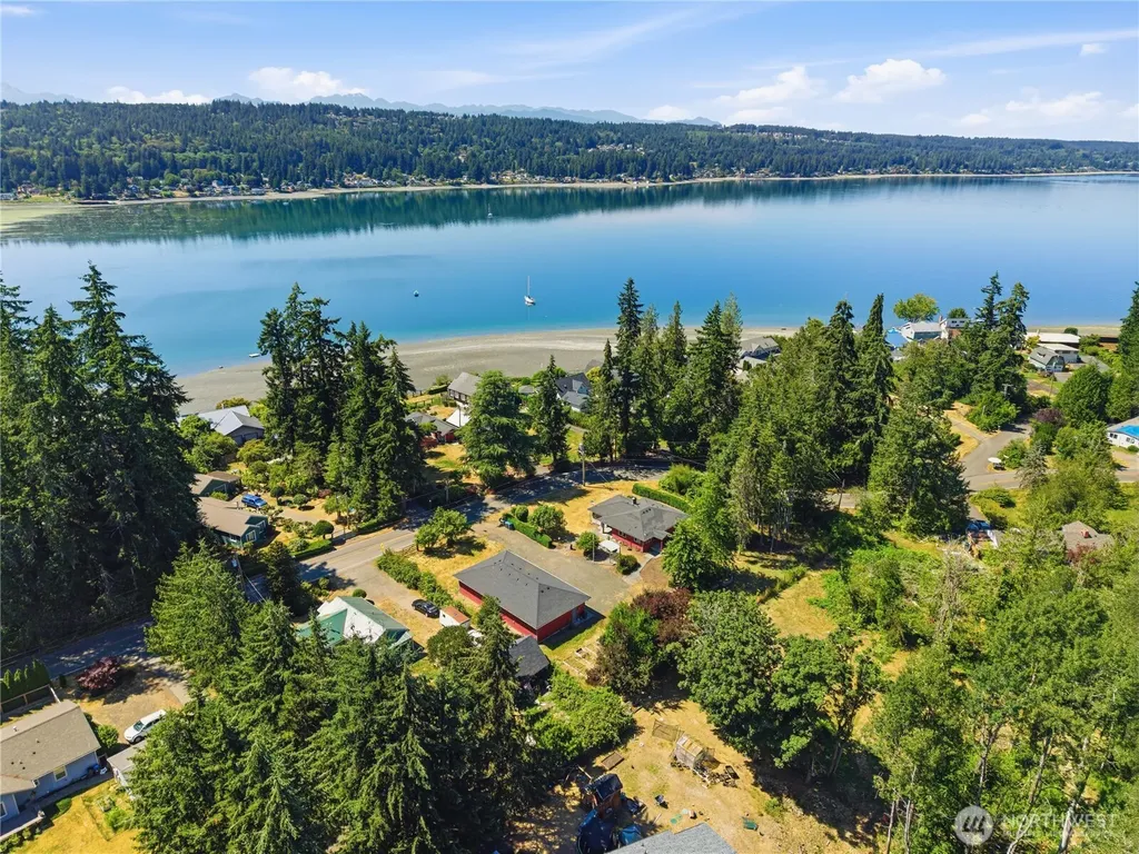 4766 Erlands Point Road NW Bremerton WA 98312