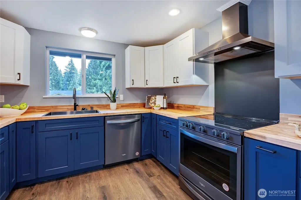 7080 E Cascade Court Port Orchard WA 98366