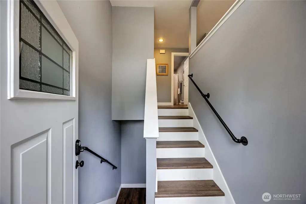 7080 E Cascade Court Port Orchard WA 98366