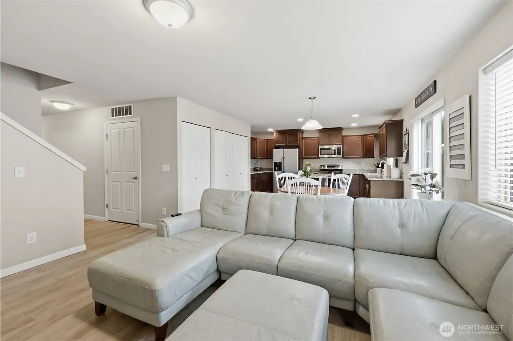 291 NE Tronson Circle Bremerton WA 98311