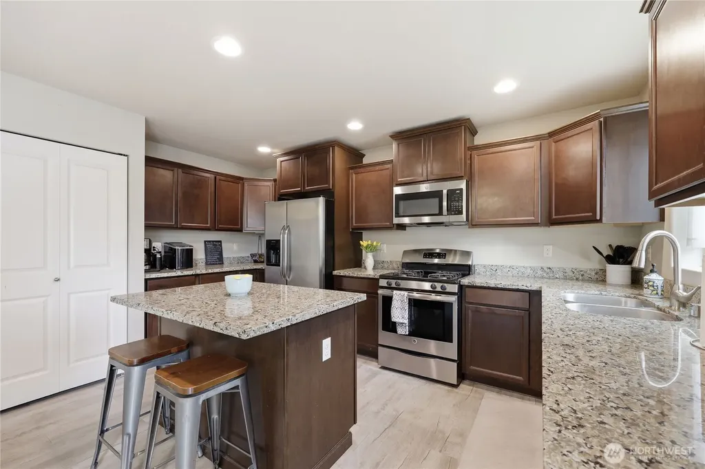 291 NE Tronson Circle Bremerton WA 98311