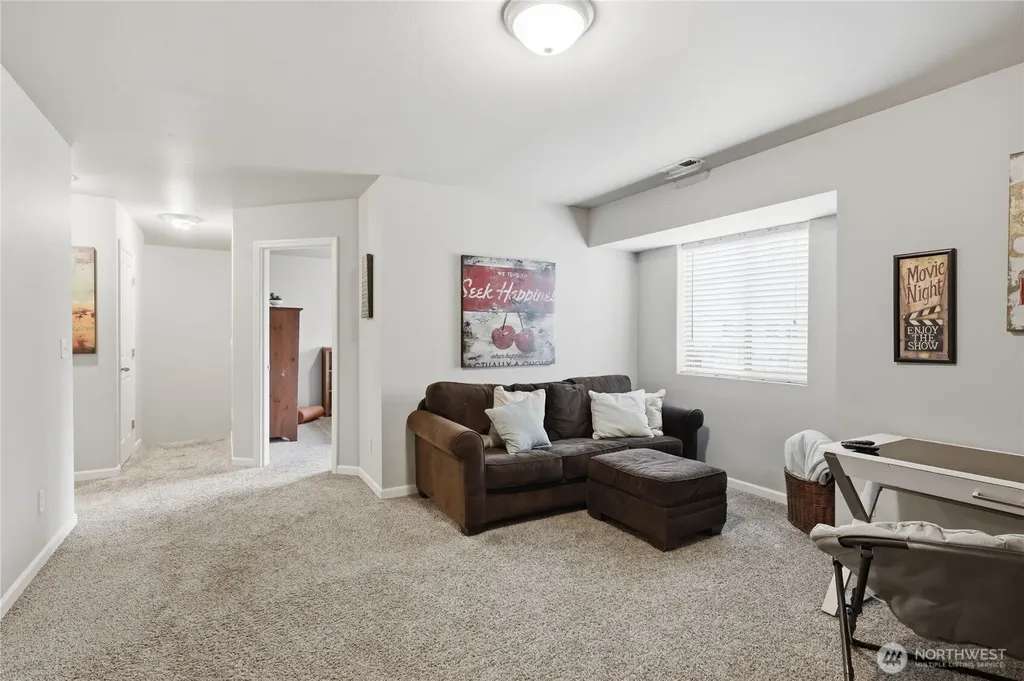 291 NE Tronson Circle Bremerton WA 98311
