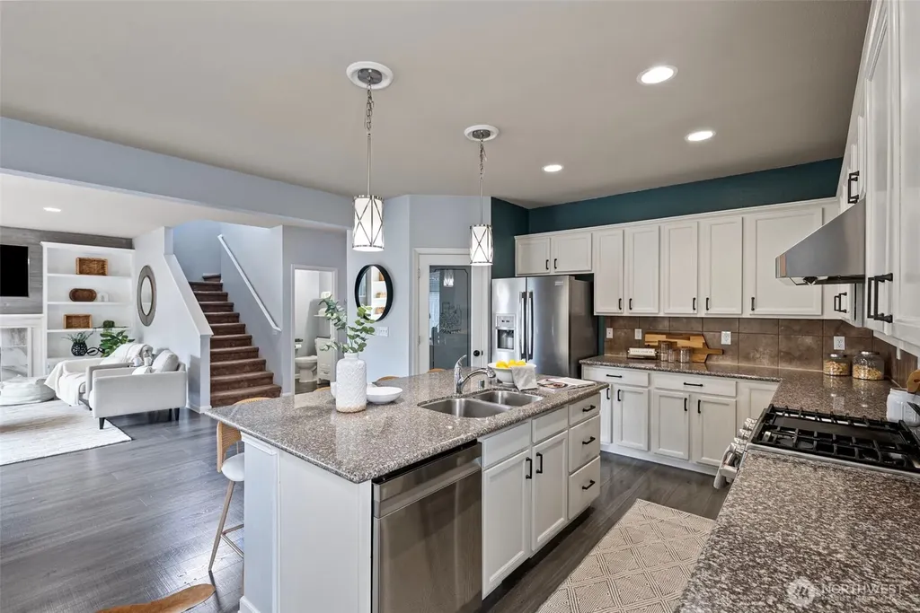 18718 110th Avenue Ct E Puyallup WA 98374