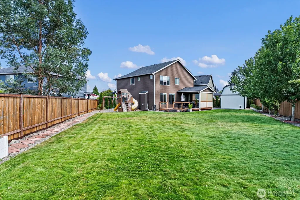 18718 110th Avenue Ct E Puyallup WA 98374