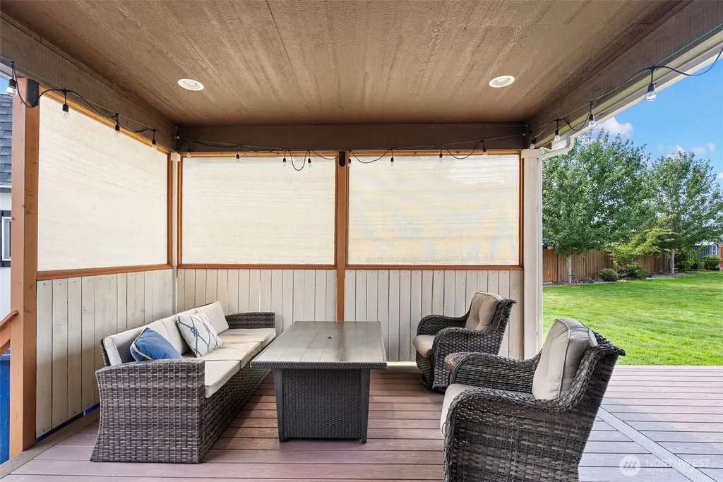 18718 110th Avenue Ct E Puyallup WA 98374