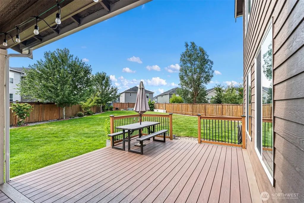 18718 110th Avenue Ct E Puyallup WA 98374