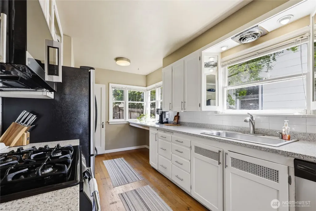 332 Bryan Avenue Bremerton WA 98312