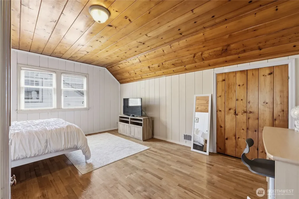 332 Bryan Avenue Bremerton WA 98312